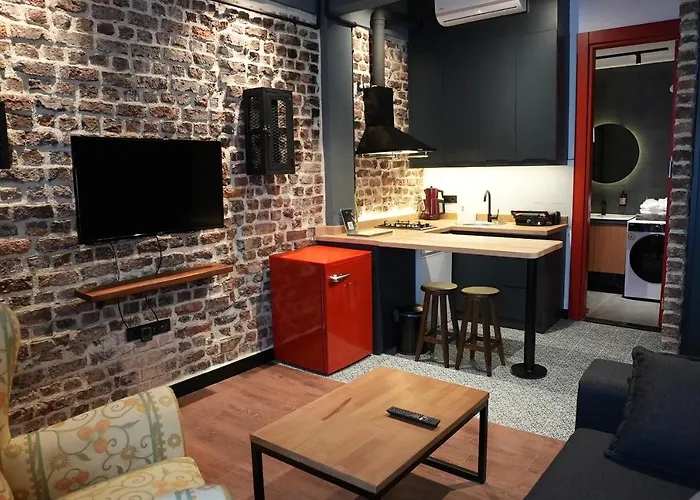 Alness Apartahotel 4*