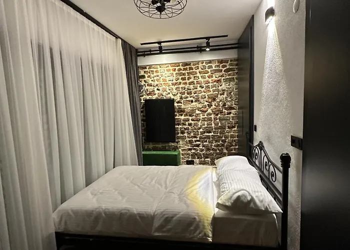 Alness Apartahotel 4*